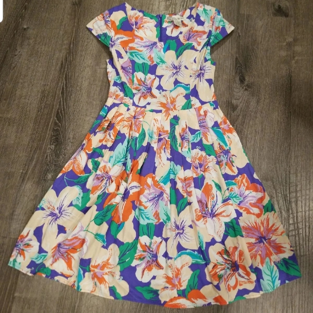 Flying Tomato dress